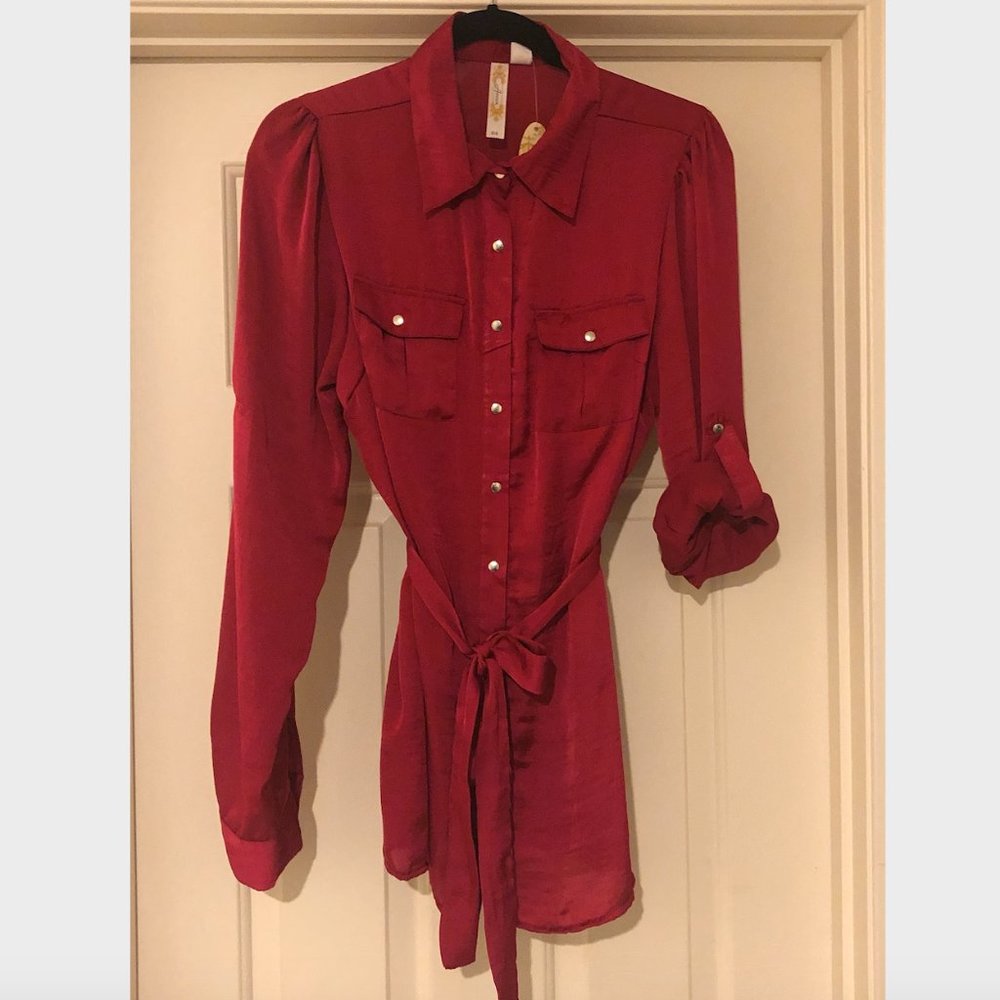 Adiva Women  Roll Tab Botton down belted shirt Burgundy Red Size L